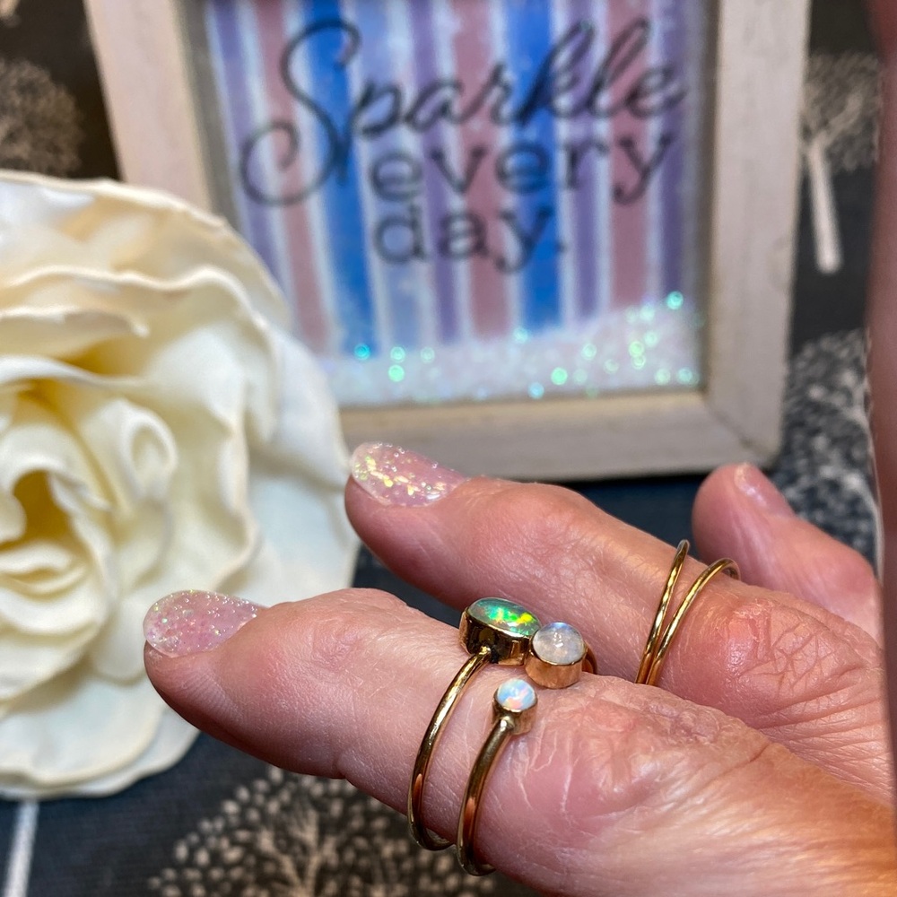 Gold Tone Ring Set of 4 with Gemstones - Picture 5 of 7